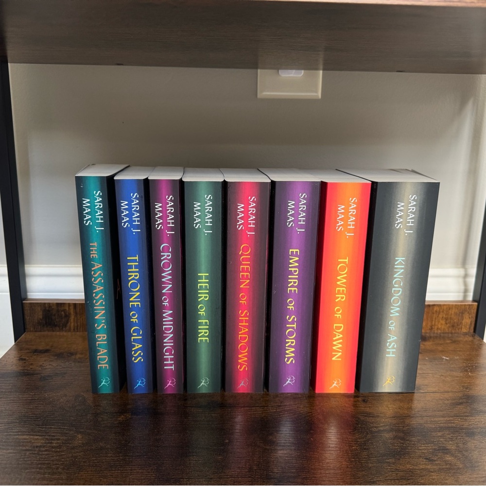 Throne of Glass Series Box Set - New / Never Used